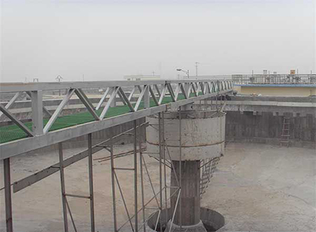 博宇環(huán)保-全橋式周邊傳動(dòng)刮泥機(jī).jpg 博宇環(huán)保-全橋式周邊傳動(dòng)刮泥機(jī).jpg