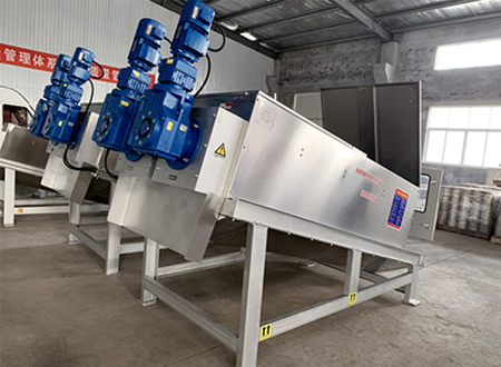 博宇環保-疊螺式污泥脫水機.jpg 博宇環保-疊螺式污泥脫水機.jpg