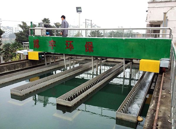 行車(chē)式虹吸泥機(jī)